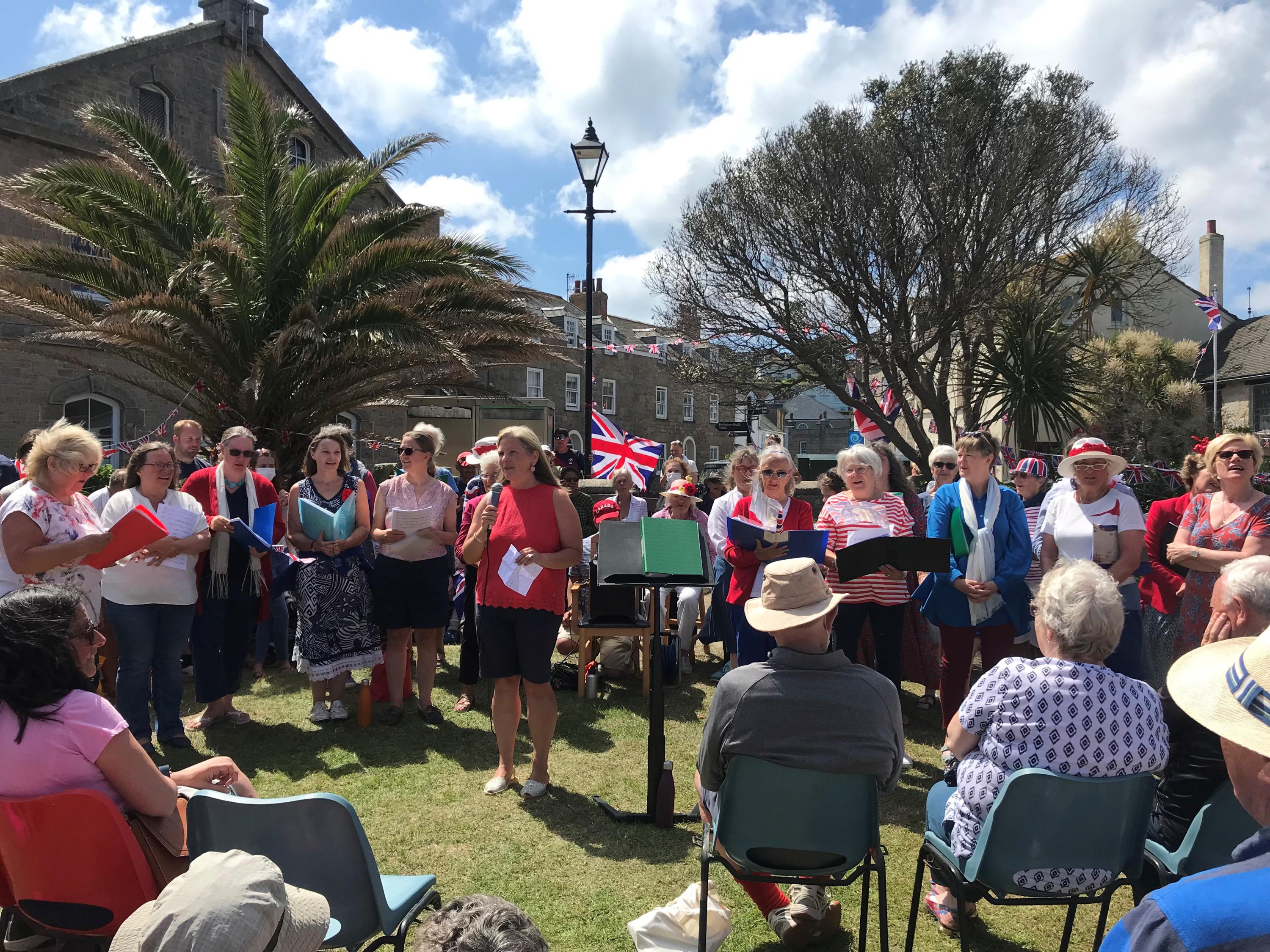 Image of the Scilly Sirens singing at the Party in the Park